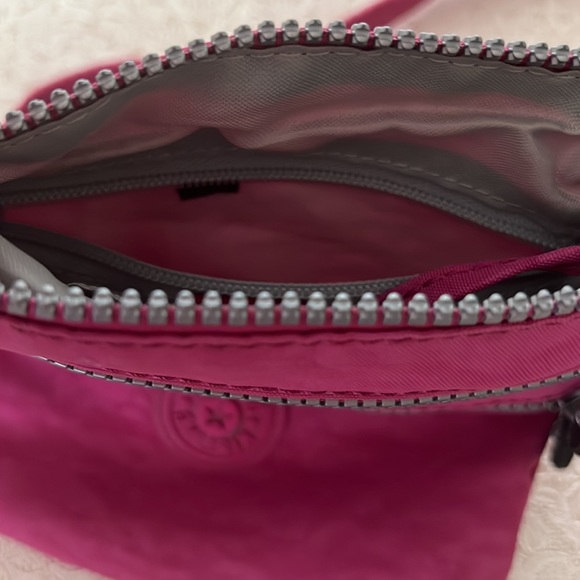 Kipling Crossbody purse. Pink/Fuchsia color. - Picture 7 of 16
